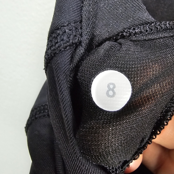 Lululemon Sports Bra Black Womens Size 8 Fitness Gym Workout - Picture 7 of 10